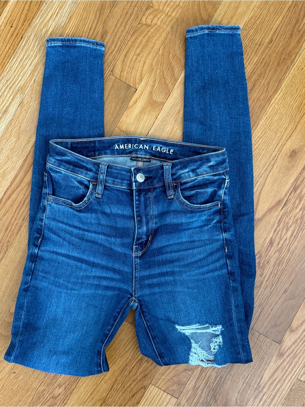 American Eagle Ripped Skinny Jeans Size 2 Long NWOT